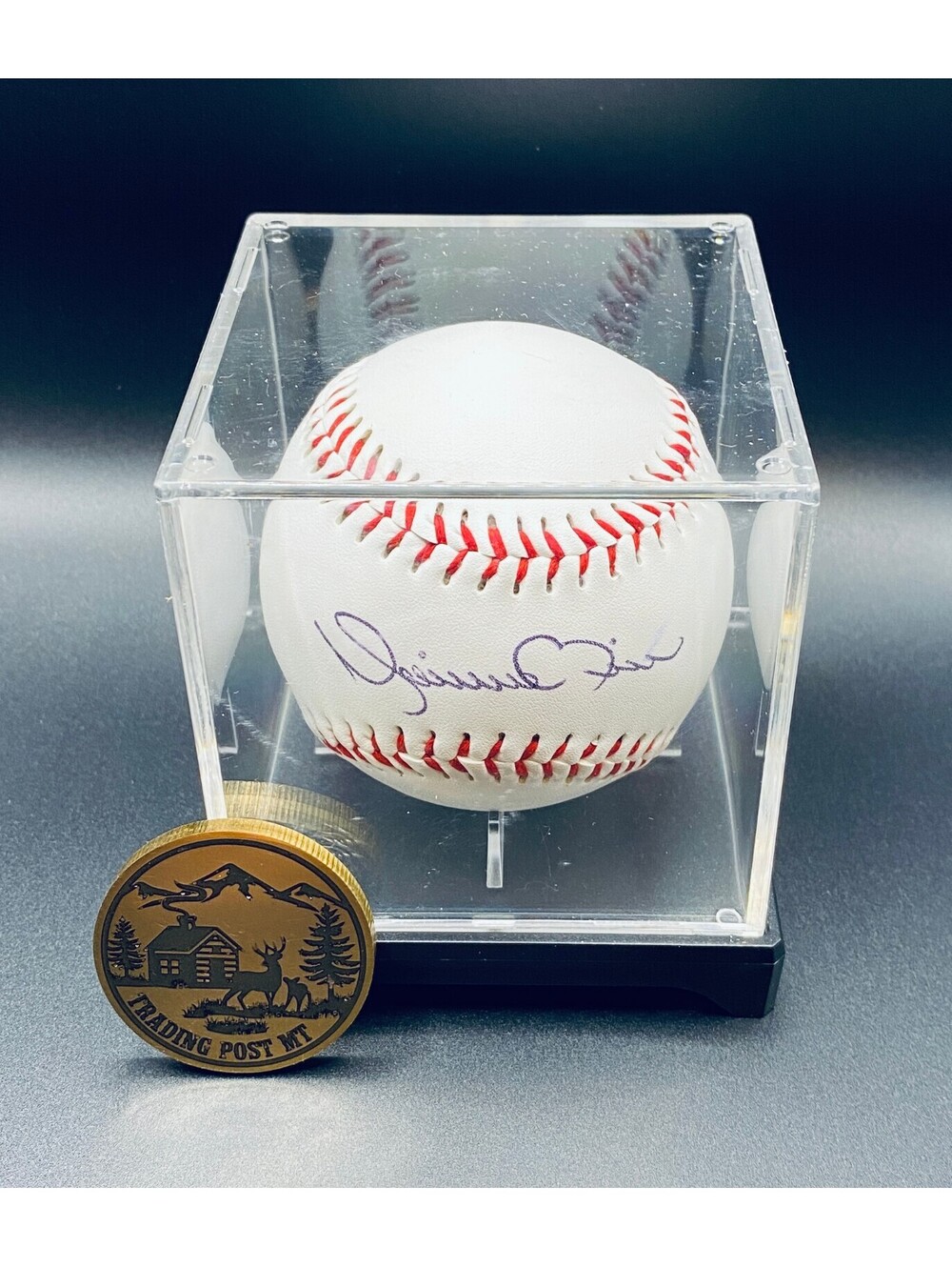 Mariano Rivera Signed Baseball In Case With COA (PC489222)